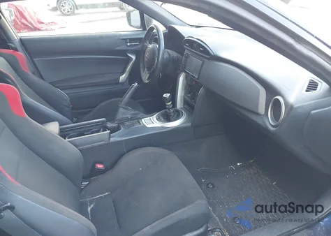 2016 Scion Fr-S z USA, uszkodzony, nr VIN JF1ZNAA18G9708904